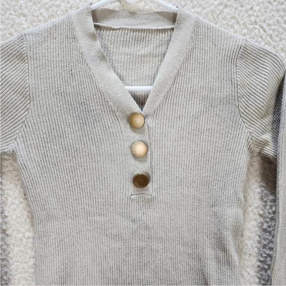 V-neck Sweater - Picture 3 of 13